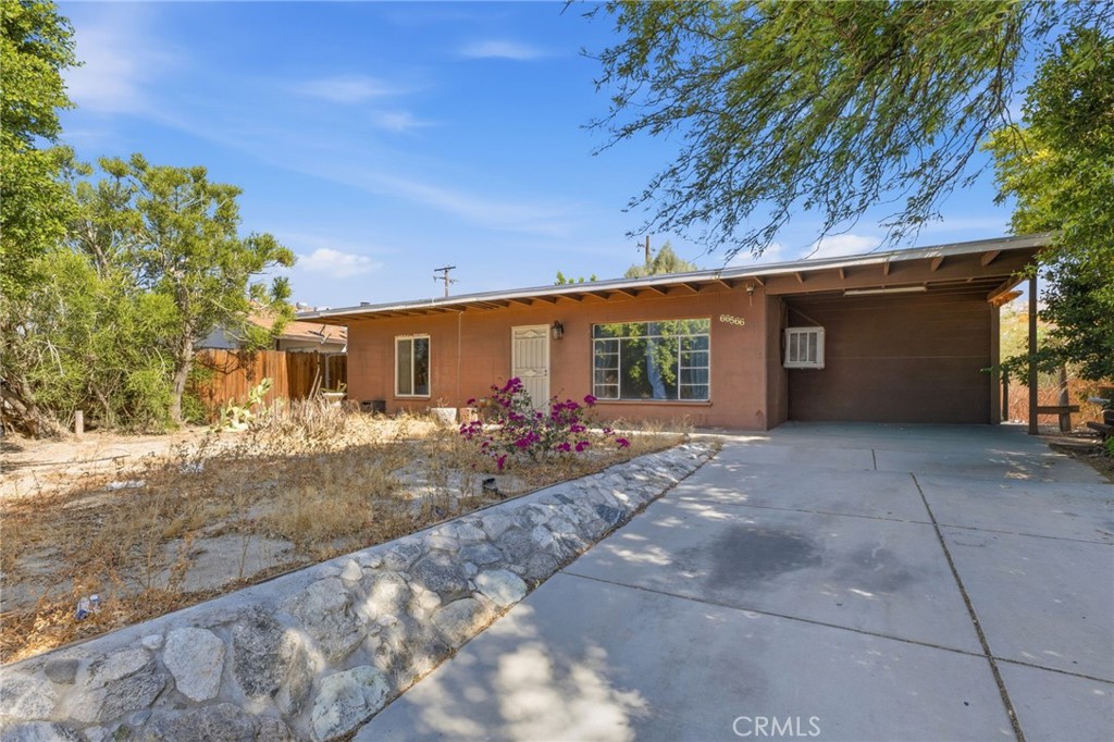 66566 Buena Vista Ave Property Photo 4