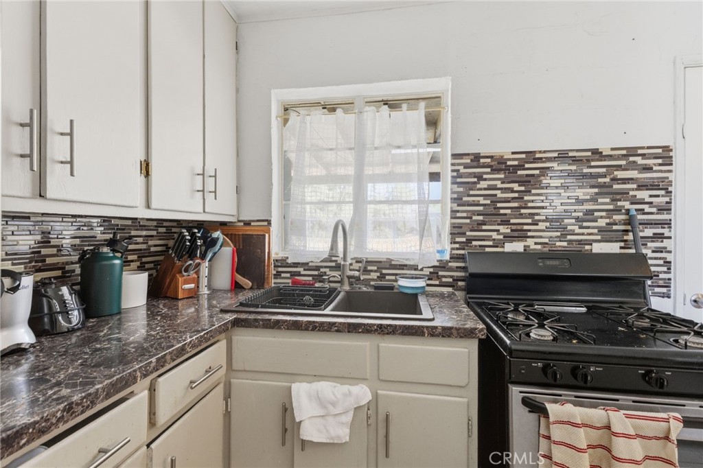 66566 Buena Vista Ave Property Photo 18
