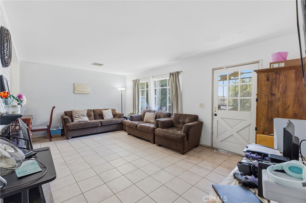 66566 Buena Vista Ave Property Photo 22