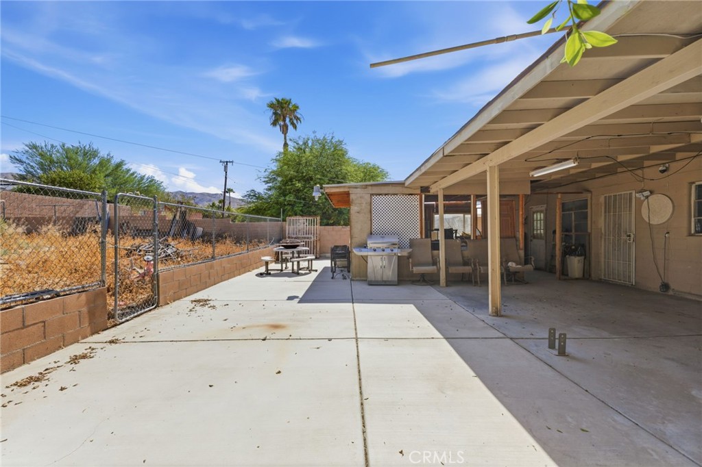 66566 Buena Vista Ave Property Photo 32