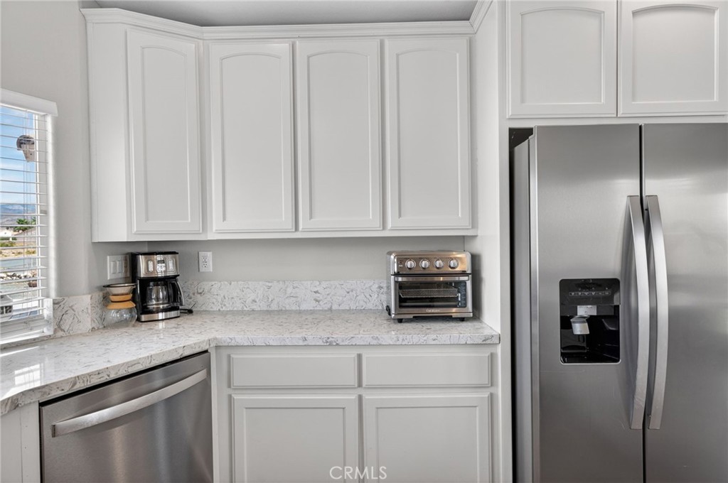 12828 Miracle Hill Property Photo 16