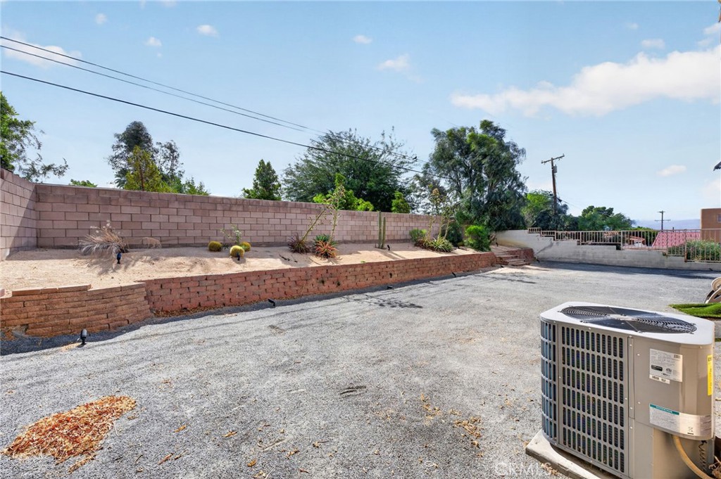 12828 Miracle Hill Property Photo 30