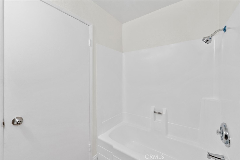 600 W 3rd Street B107 Property Photo 8