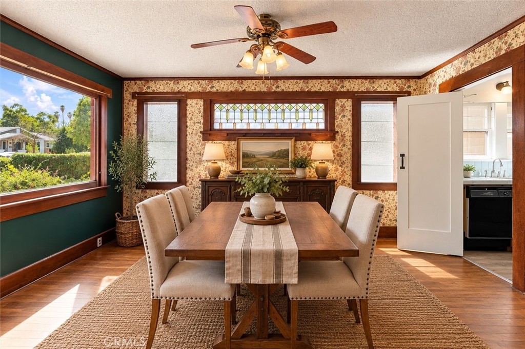 524 University Place Property Photo 12
