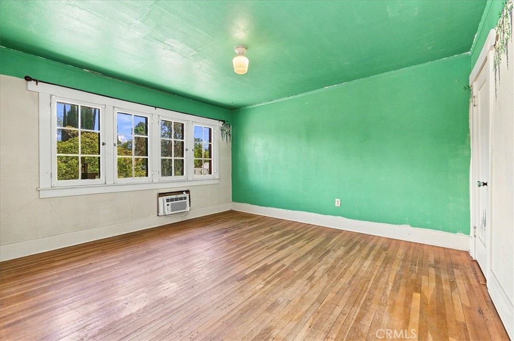 524 University Place Property Photo 32