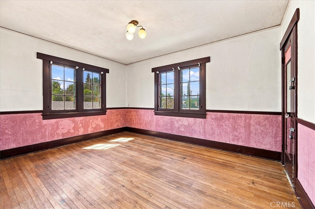 524 University Place Property Photo 37