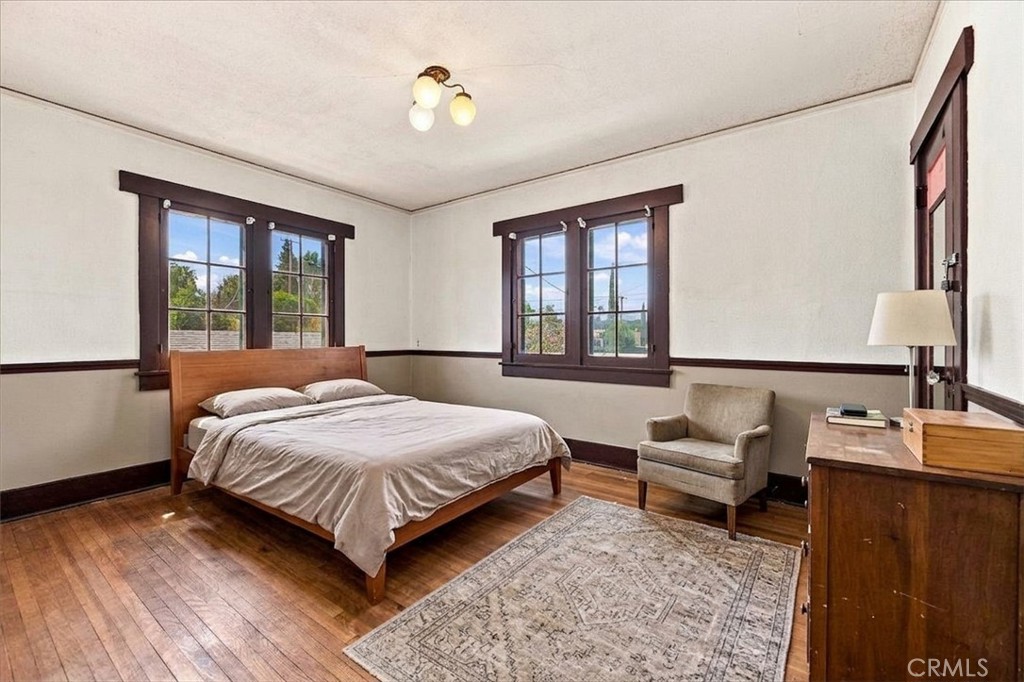 524 University Place Property Photo 38