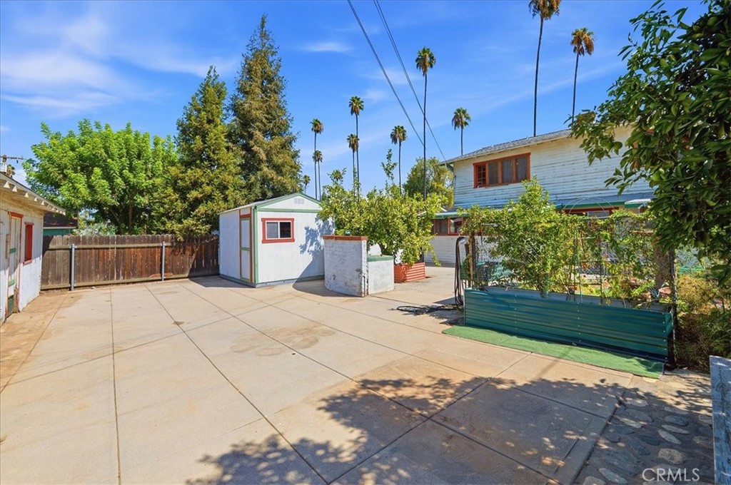 524 University Place Property Photo 49