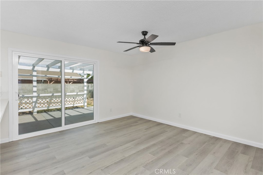 1445 W James Street Property Photo 14