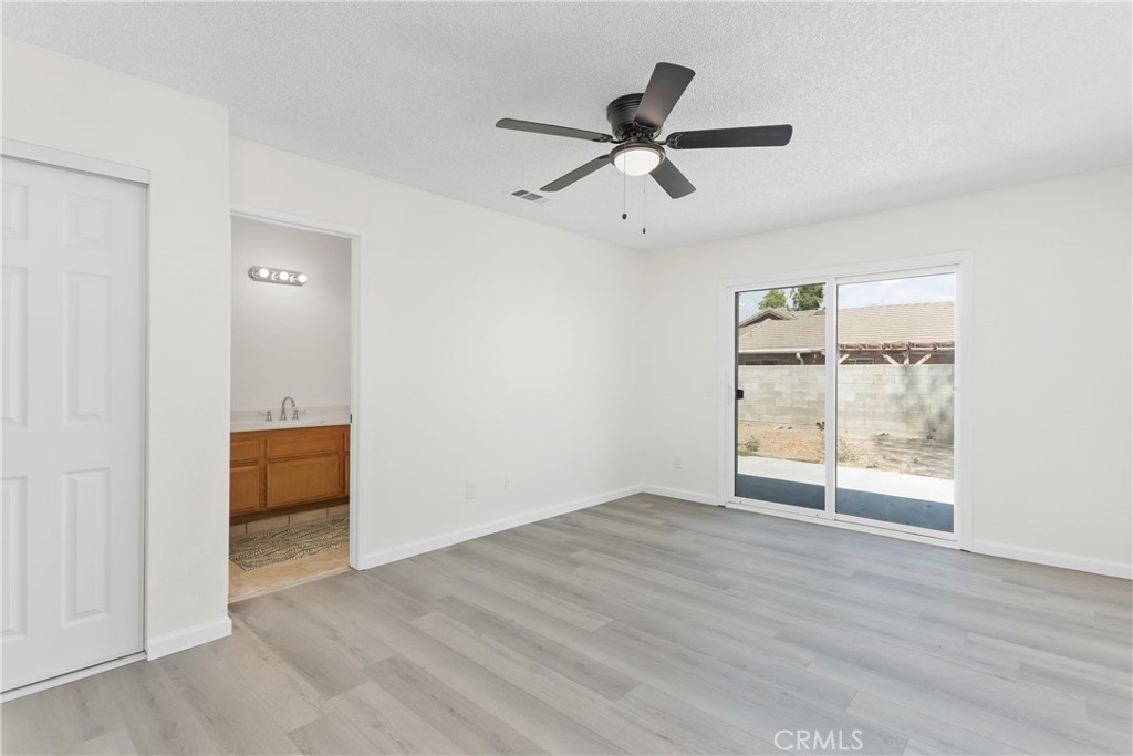 1445 W James Street Property Photo 28