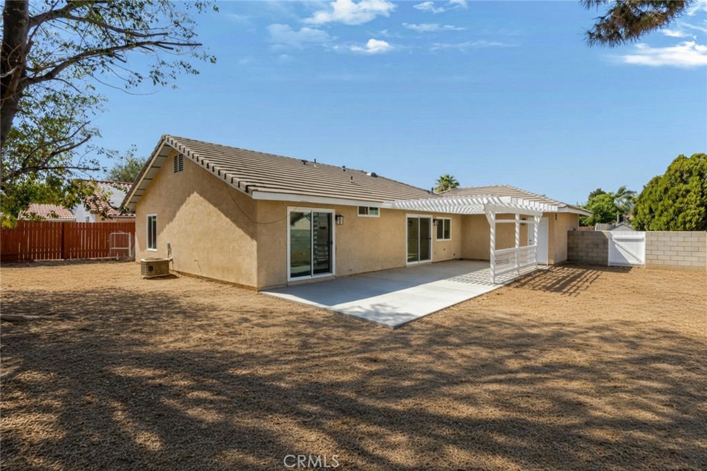 1445 W James Street Property Photo 31