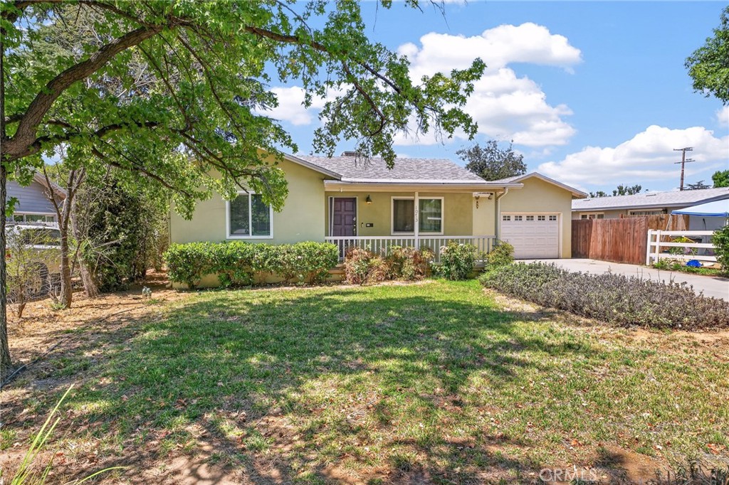 1073 Palm Property Photo 4
