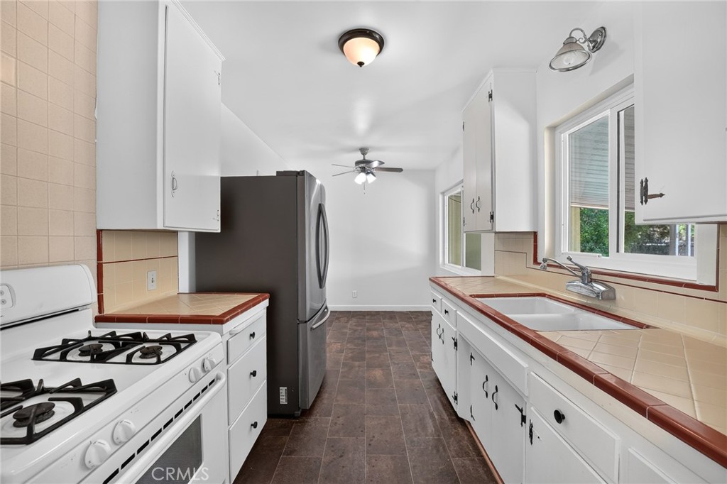 1073 Palm Property Photo 15