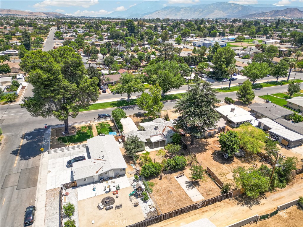 1073 Palm Property Photo 30