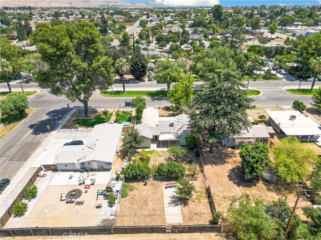 1073 Palm Property Photo 32