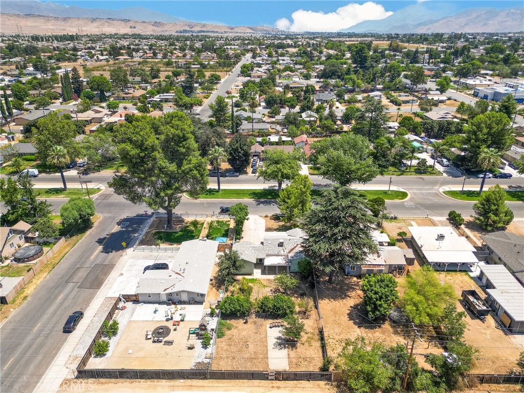 1073 Palm Property Photo 33