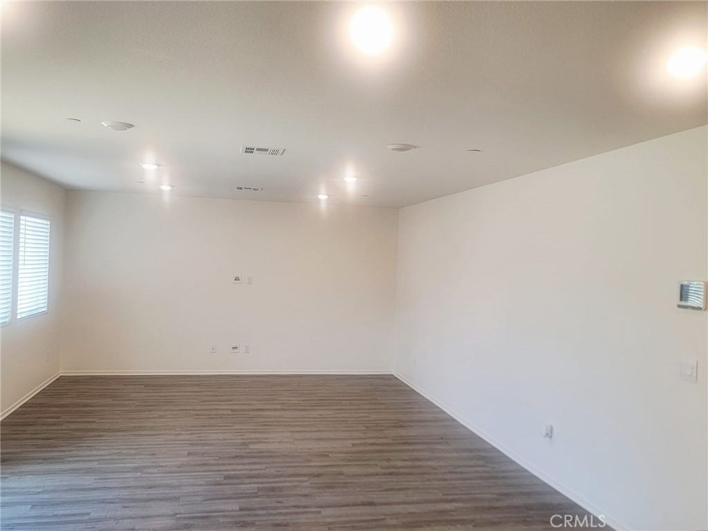 26101 Cirrus Property Photo 3