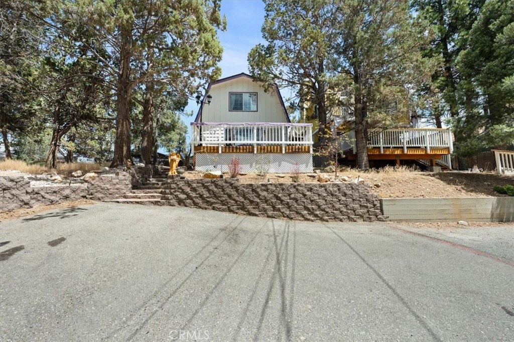 127 Vista Property Photo 2