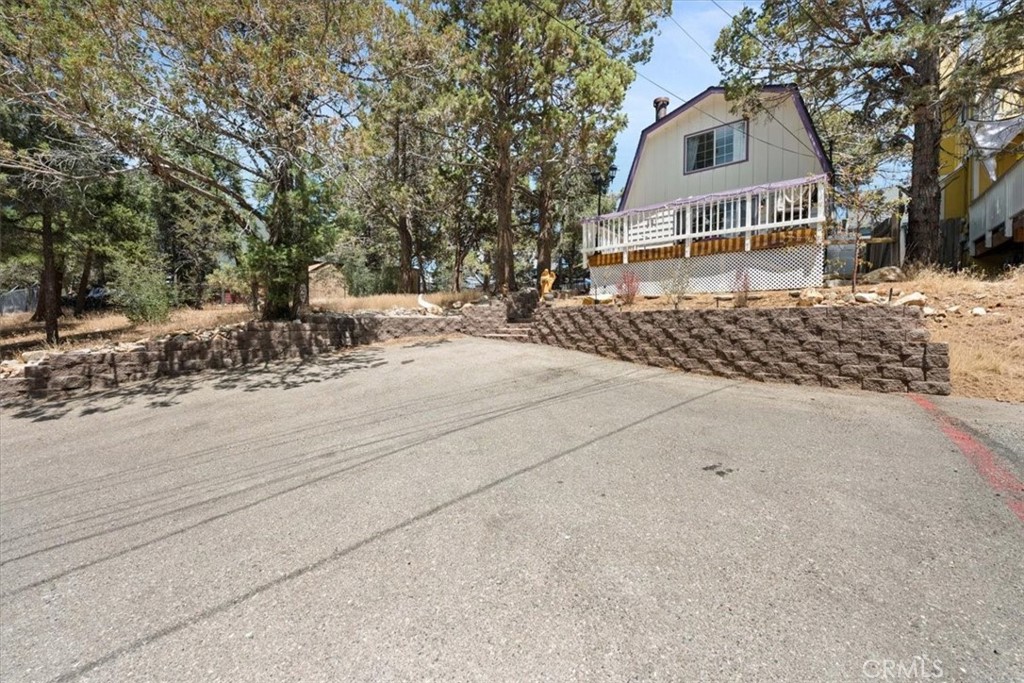 127 Vista Property Photo 3
