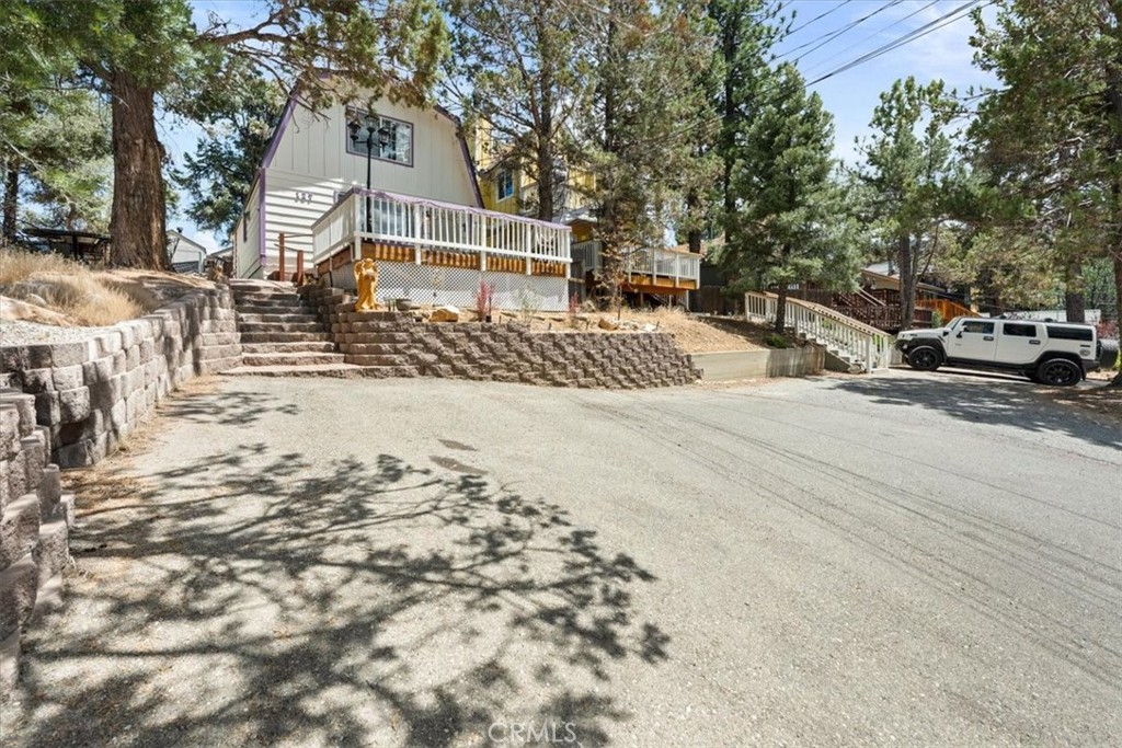 127 Vista Property Photo 4