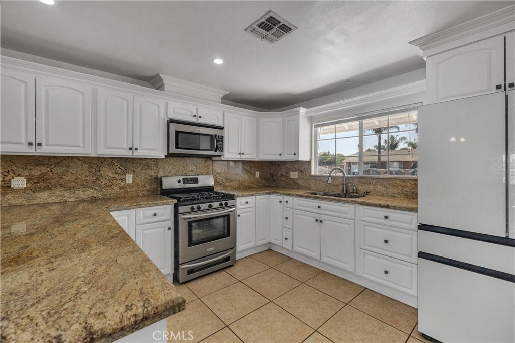11201 58th Property Photo 11
