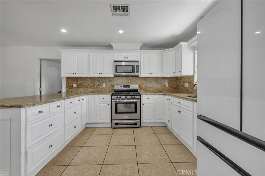 11201 58th Property Photo 13