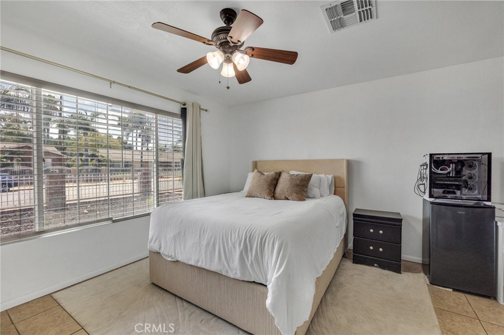 11201 58th Property Photo 16