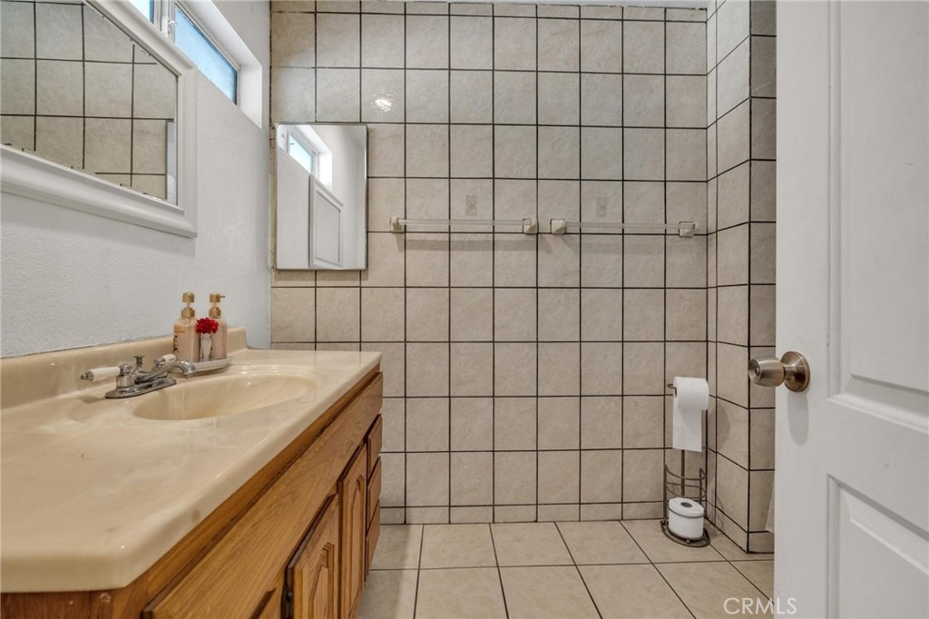 11201 58th Property Photo 26