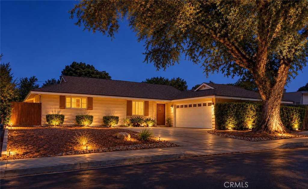 611 Iris Property Photo 2