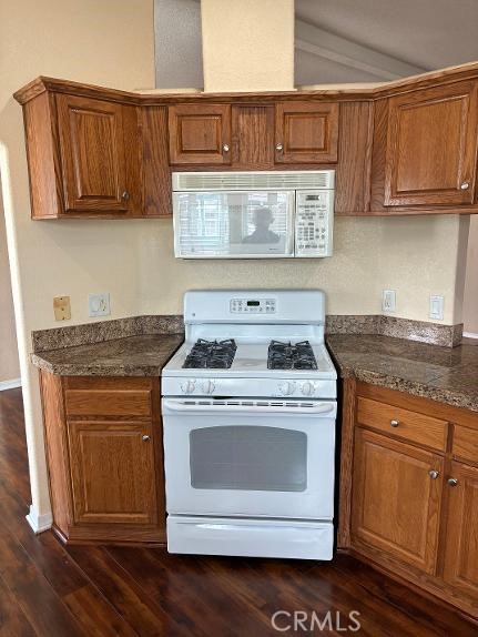 6880 Archibald Property Photo 4