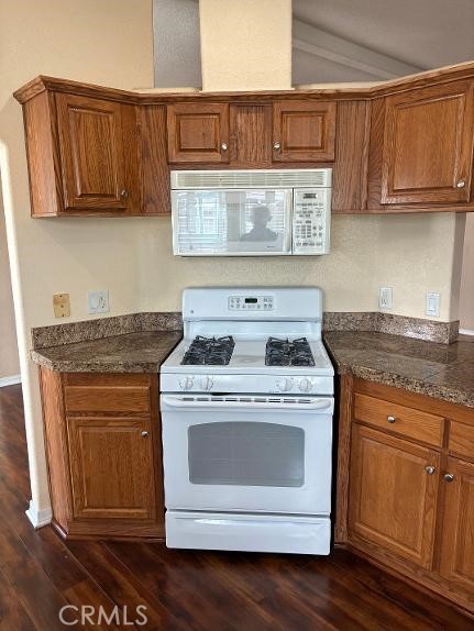 6880 Archibald Property Photo 4