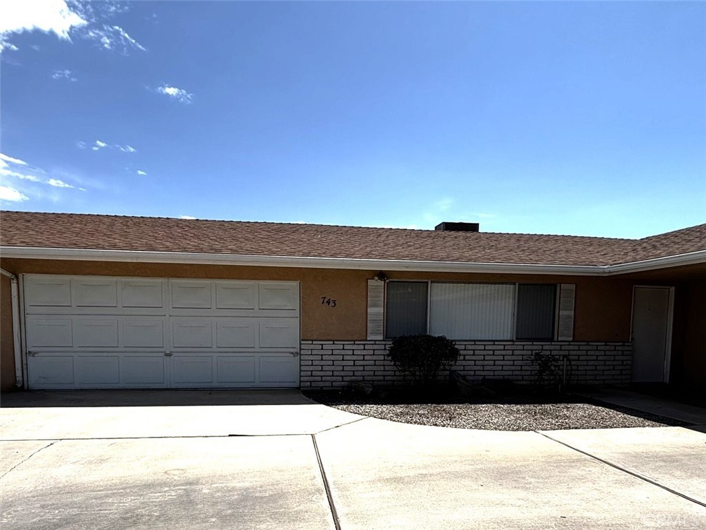 743 Evergreen Property Photo 1