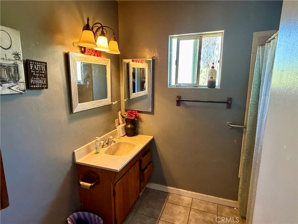 1218 Elm Property Photo 7