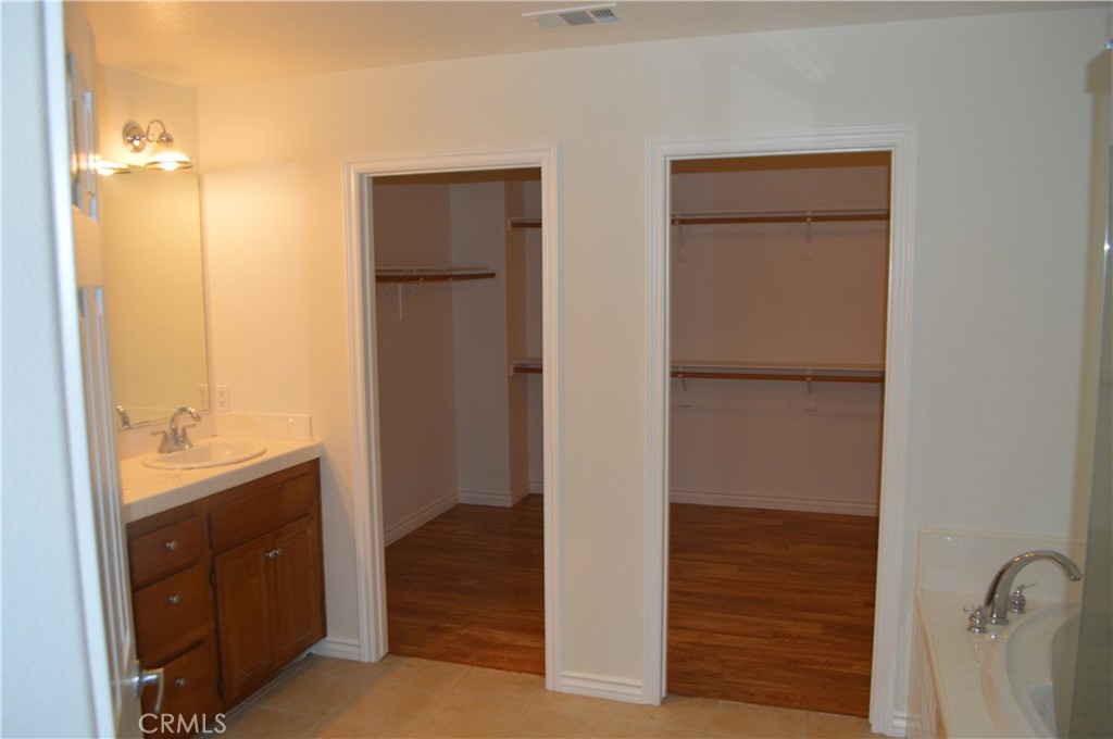 5591 Harmony Property Photo 9