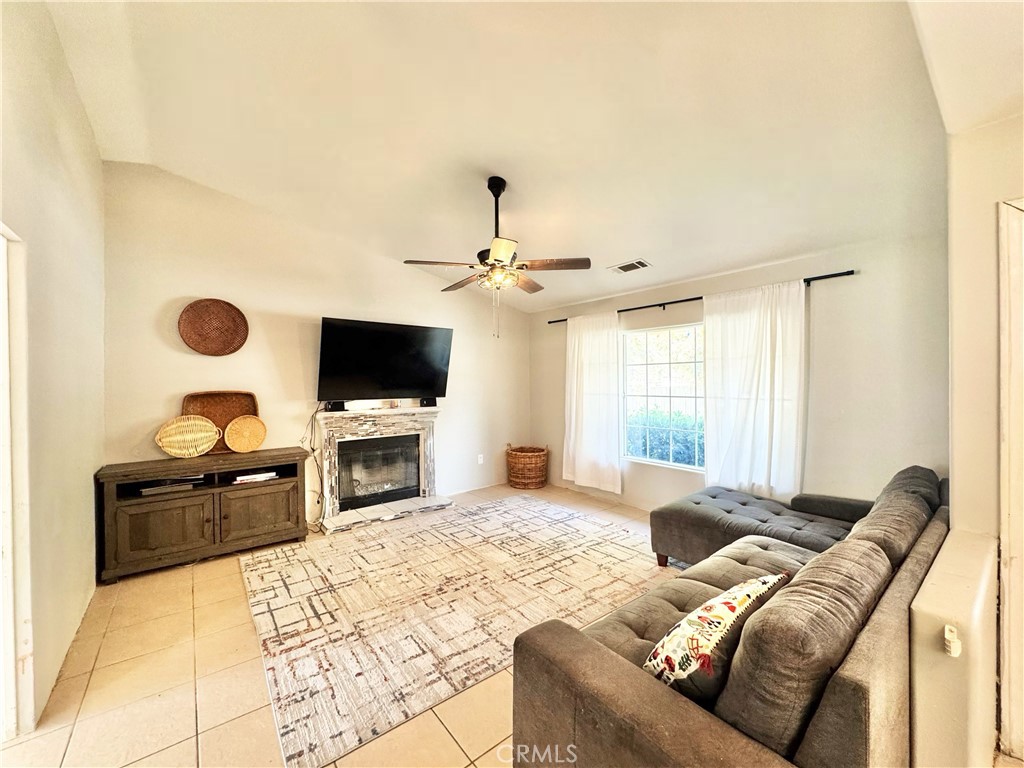 966 N Allen Property Photo 2