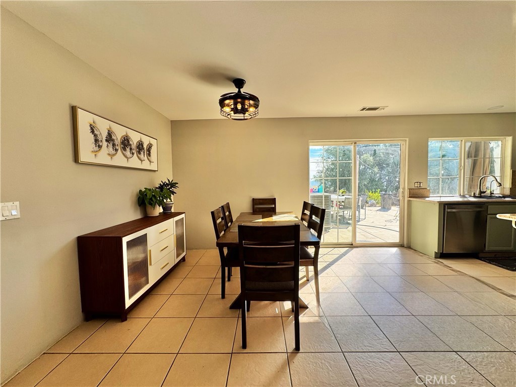 966 N Allen Property Photo 4