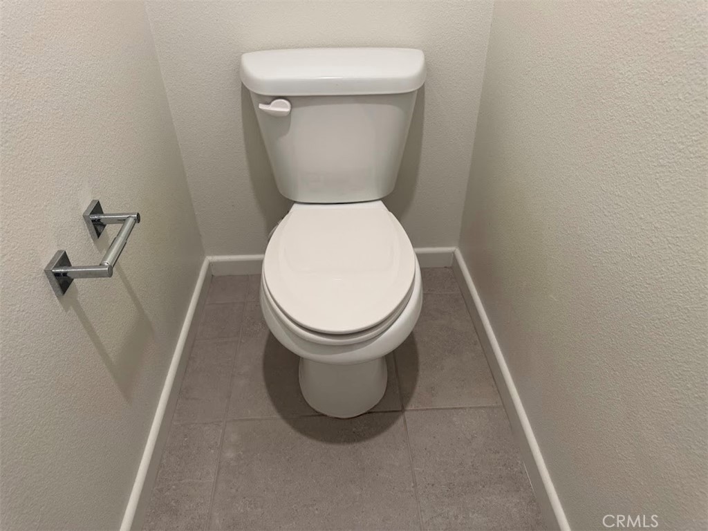 1014 W Buttercup Property Photo 19