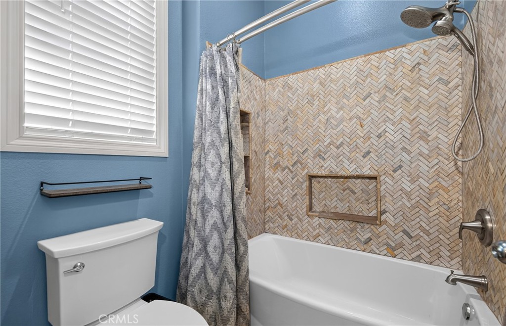 603 E Omar St Property Photo 26