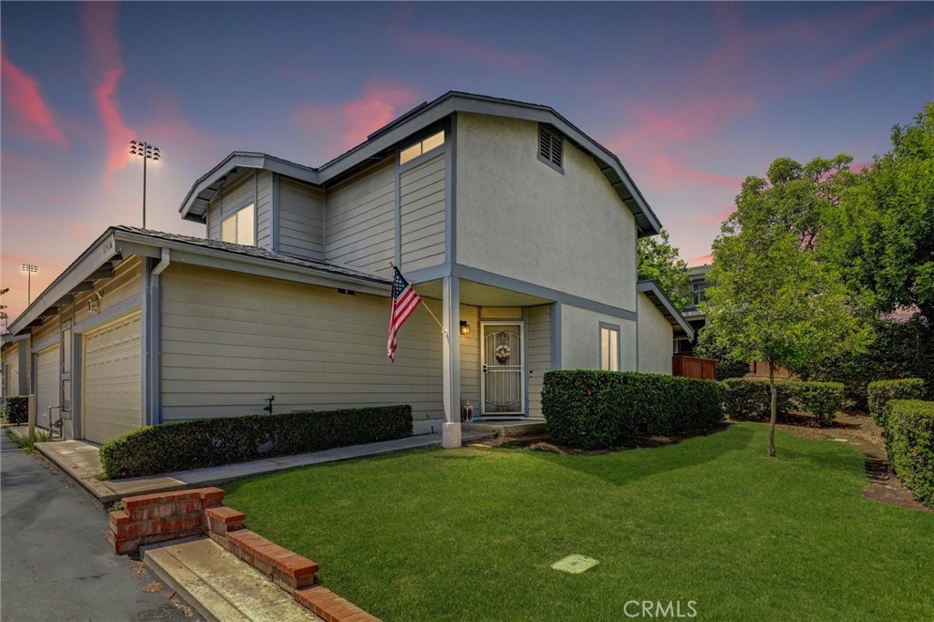 1742 Forum D Property Photo 1