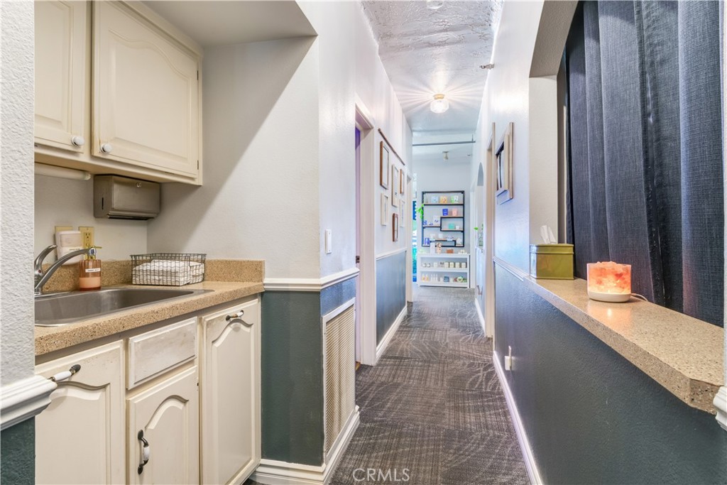 325 Cajon Street Property Photo 6
