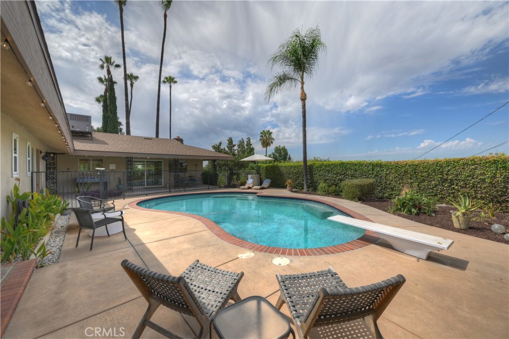 28764 Live Oak Road Property Photo 3