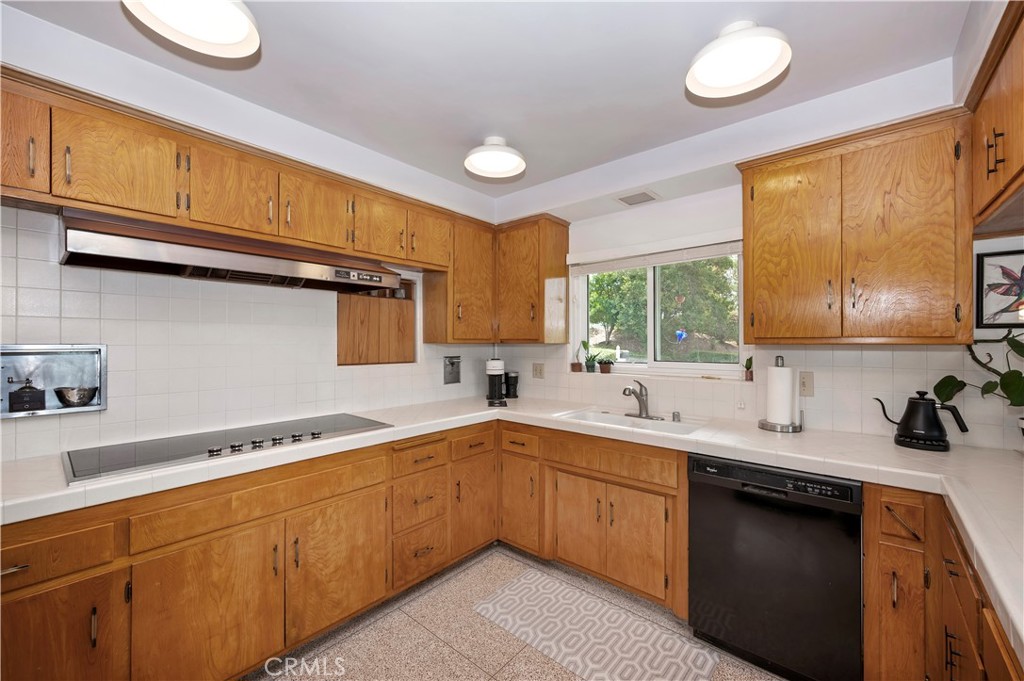 28764 Live Oak Road Property Photo 11