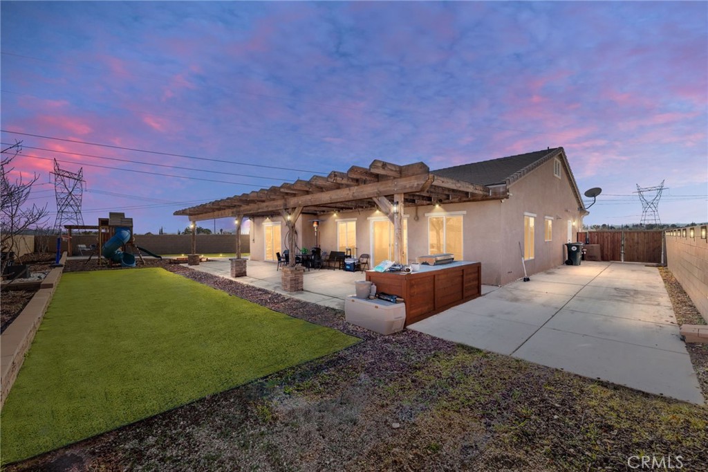 13374 Luna Property Photo 1