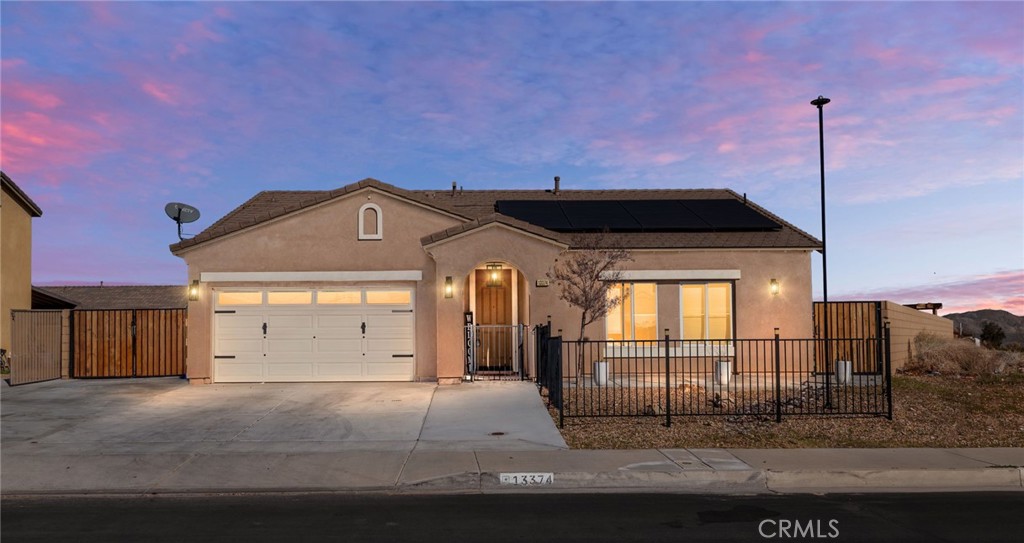 13374 Luna Property Photo 3