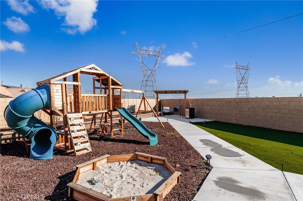 13374 Luna Property Photo 15