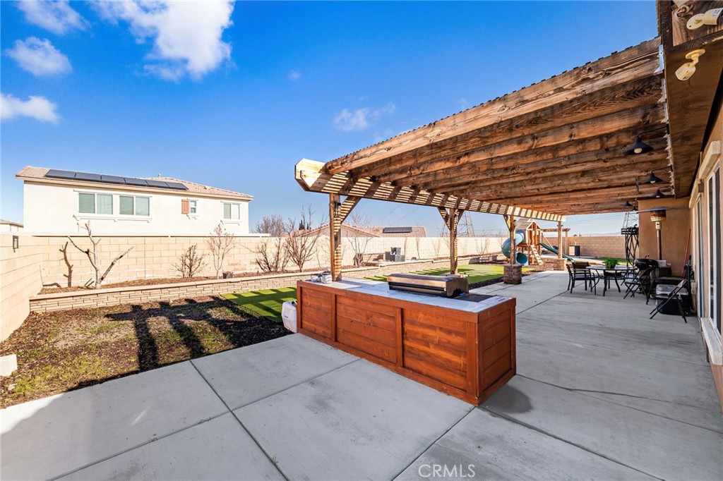 13374 Luna Property Photo 19