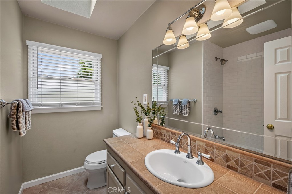 812 Serpentine Property Photo 24