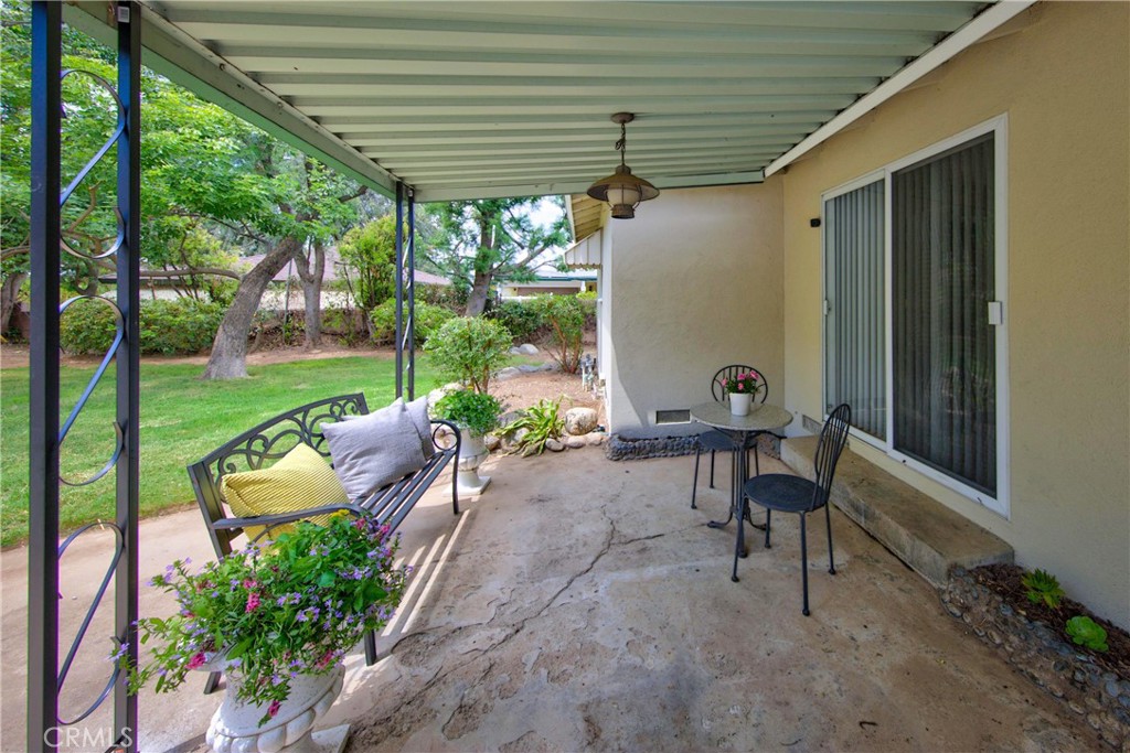 812 Serpentine Property Photo 26