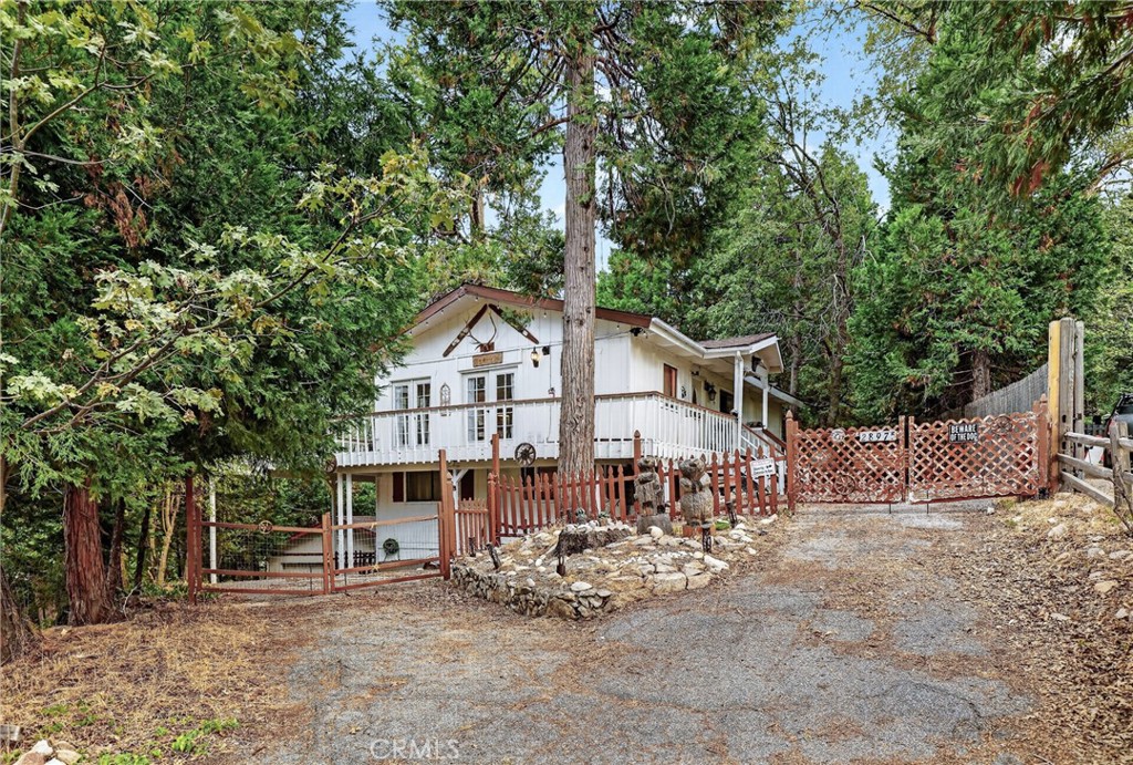 28975 Alder Terrace Property Photo 4