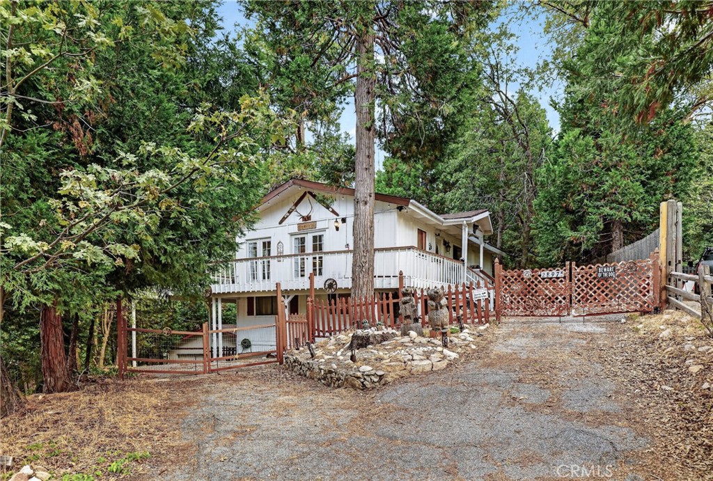 28975 Alder Terrace Property Photo 4